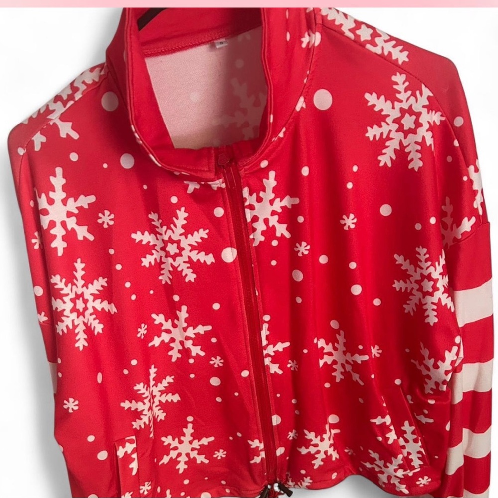 Amazon Red Snowflake Zip Up